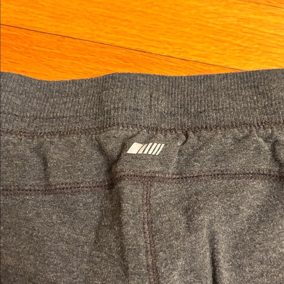 Amazon Essentials Charcoal Dark Gray Heathered Pull-On Jogger Sweatpants Small - Picture 8 of 14